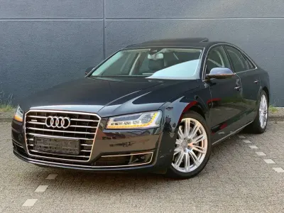 Gebraucht Audi A8 Ambiente 385 PS (283 kW) 2014 Blau Limousine