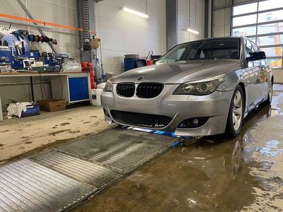 Gebraucht BMW 525 Performance 192 PS (141 kW) 2004 Grau Limousine
