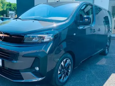 Neu Opel Zafira Life 179 PS (131 kW) 2026 Grau Van / Kleinbus