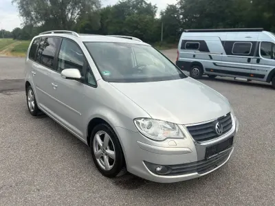 Gebraucht VW Touran United 140 PS (102 kW) 2009 Silber Van / Kleinbus
