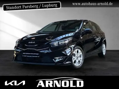Gebraucht Kia Ceed Comfort 140 PS (102 kW) 2025 Zilinaschwarz Kleinwagen