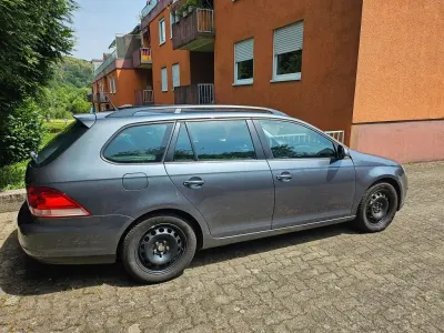 Gebraucht VW Golf VI Trendline 80 PS (58 kW) 2009 Grau Kombi