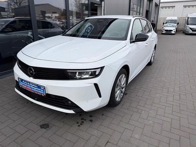 Second-hand Opel Astra Elegance 131 CP (96 kW) 2024 Alb Break