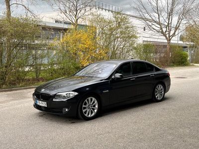 gebraucht BMW 530 F10 d *360 Kamera*Navi*BiXenon*Rechenschieber*ACC radar*