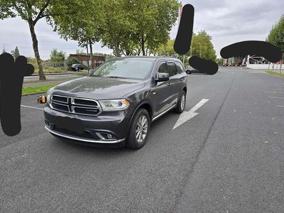 Grau Gebraucht 2017 Dodge Durango SUV | 36.000 €