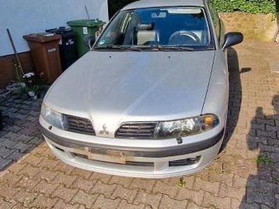 Mitsubishi Carisma