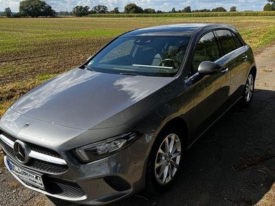 Gebraucht Mercedes A250 Advanced 160 PS (117 kW) 2021 Grau Limousine