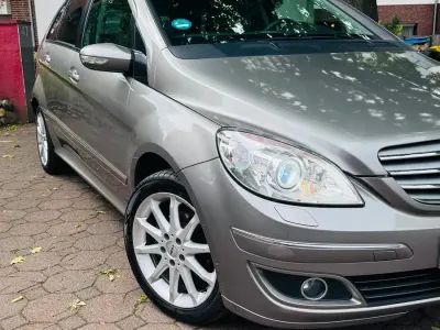 Gebraucht Mercedes B170 Avantgarde 115 PS (84 kW) 2007 Andere farben Van / Kleinbus
