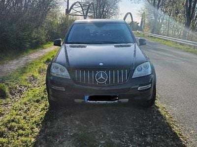 Gebraucht Mercedes ML320 224 PS (164 kW) 2008 Schwarz SUV