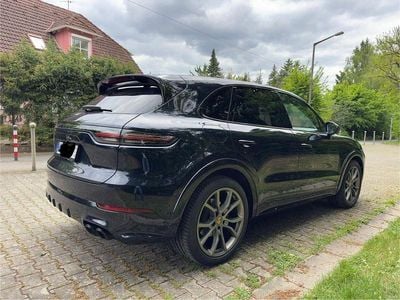 Second-hand Porsche Cayenne Platinum Edition 340 CP (250 kW) 2022 Albastru SUV