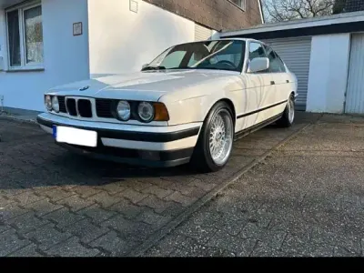 Gebraucht BMW 520 150 PS (110 kW) 1991 Weiß Limousine