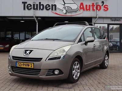 Usata Peugeot 5008 120 CV (88 kW) 2011 Grigio Monovolume