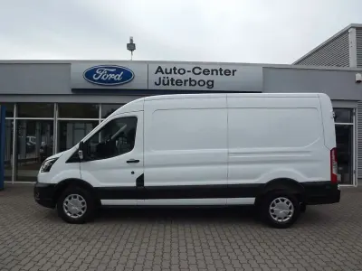 Gebraucht Ford Transit Trend 185 PS (136 kW) 2021 Weiß Limousine