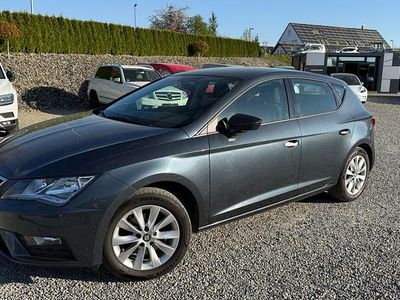Second-hand Seat Leon Style 116 CP (85 kW) 2018 Gri Berlinǎ