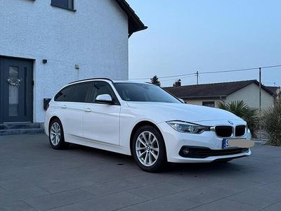 Gebraucht BMW 330 258 PS (189 kW) 2017 Weiß Kombi