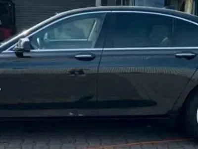 Gebraucht BMW 730 245 PS (180 kW) 2011 Grau Limousine