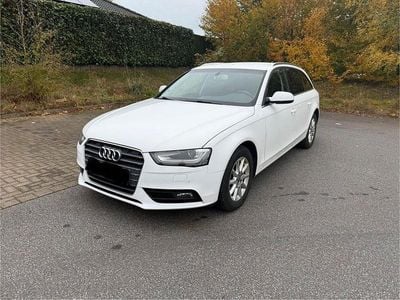 Weiß Gebraucht 2014 Audi A4 Ambiente Kombi | 9.000 € (Fairer Preis)