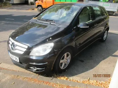 Gebraucht Mercedes B150 95 PS (69 kW) 2009 Schwarz Van / Kleinbus