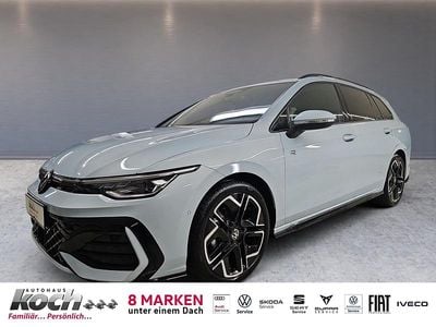 Nouă VW Golf VIII R-line 150 CP (110 kW) 2026 Albastru Break