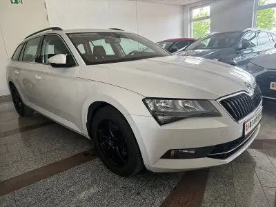 Gebraucht Skoda Superb Ambition 150 PS (110 kW) 2018 Weiß Kombi