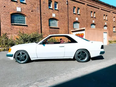 Gebraucht Mercedes 230 136 PS (100 kW) 1988 Weiß Coupé