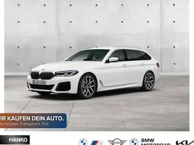 Gebraucht BMW 530 M Sport 286 PS (210 kW) 2023 Weiß Kombi