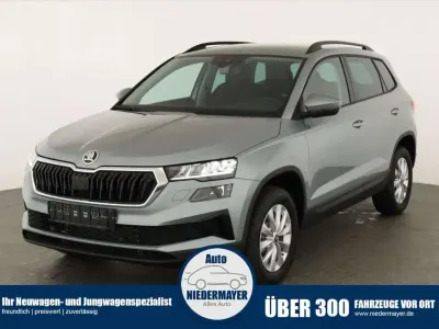 Neu Skoda Karoq Selection 150 PS (110 kW) 2025 Smokey diamond silver metallic SUV