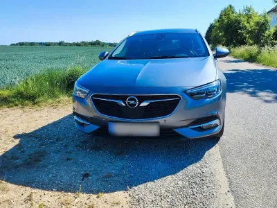 Używany Opel Insignia 170 KM (125 kW) 2018 Zielony Sedan/Limuzyna