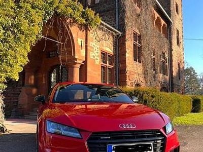 Gebraucht Audi TT Ambiente 230 PS (169 kW) 2016 Rot Coupé