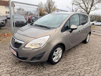 Gebraucht Opel Meriva Design Edition 101 PS (74 kW) 2011 Braun Van / Kleinbus
