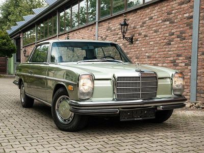 Grün Gebraucht 1973 Mercedes W114 Coupé | 29.850 €
