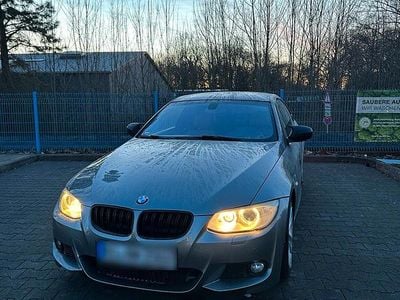 Gebraucht BMW 330 Sport Line 290 PS (213 kW) 2010 Grau Coupé
