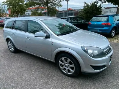 Gebraucht Opel Astra 110 PS (80 kW) 2010 Kombi