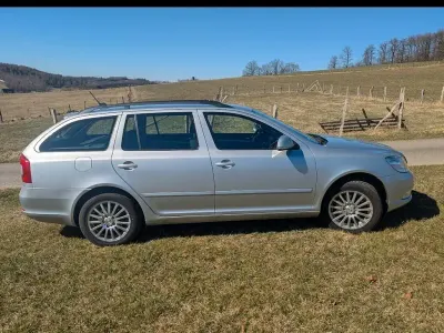 Gebraucht Skoda Octavia Ambiente 140 PS (102 kW) 2011 Silber Kombi