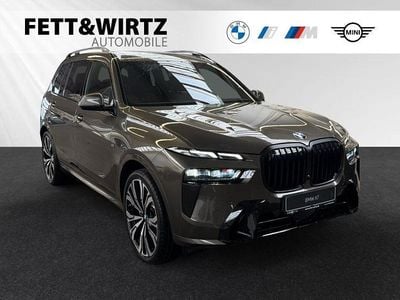 Nouă BMW X7 M Sport 352 CP (258 kW) 2026 Verde SUV