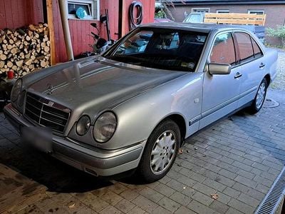 Mercedes E280