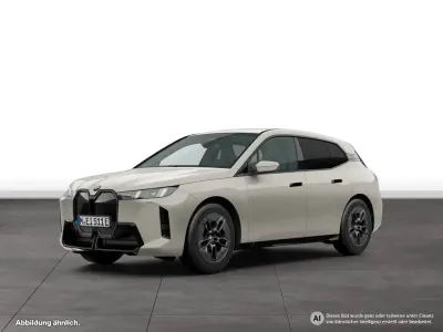 Gebraucht BMW iX M Sport 300 kW (408 PS) 2025 Grau SUV
