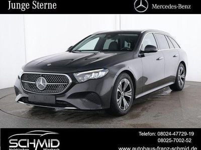 Grau Gebraucht 2024 Mercedes E220 Avantgarde Limousine | 44.250 € (Fairer Preis)