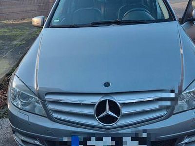 Grau Gebraucht 2011 Mercedes C220 Avantgarde Limousine | 6.350 € (Fairer Preis)