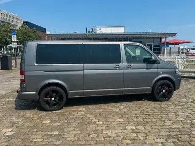 Gebraucht VW Caravelle 179 PS (131 kW) 2014 Grau Van