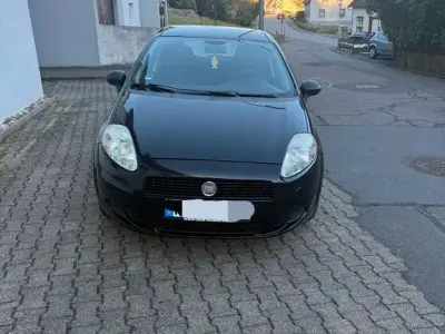Gebraucht Fiat Punto Pop 69 PS (50 kW) 2012 Schwarz Kleinwagen
