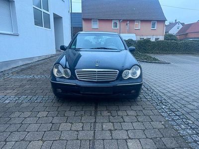 Usata Mercedes C180 143 CV (105 kW) 2002 Blu Berlina