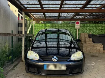 Gebraucht VW Golf V 102 PS (75 kW) 2005 Schwarz Kleinwagen