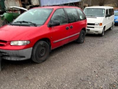 Gebraucht Chrysler Voyager 2000 Rot Van / Kleinbus