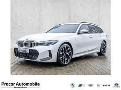Gebraucht BMW 330 M Sport 286 PS (210 kW) 2025 Weiß (alpinweiss ) Kombi