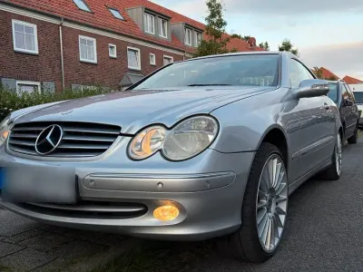 Gebraucht Mercedes CLK240 170 PS (125 kW) 2003 Silber Coupé