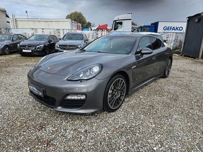 Porsche Panamera 4S