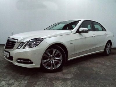 Weiß Gebraucht 2011 Mercedes E350 Limousine | 15.555 € (Etwas zu teuer)