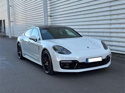 Porsche Panamera GTS