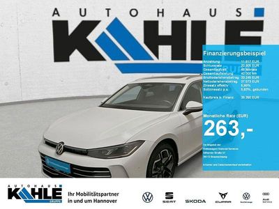 Weiß Gebraucht 2024 VW Passat Elegance Kombi | 39.389 € (Guter Preis)